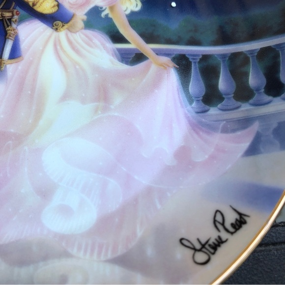 Magic til midnight - limited edition collectible plate - Picture 3 of 4